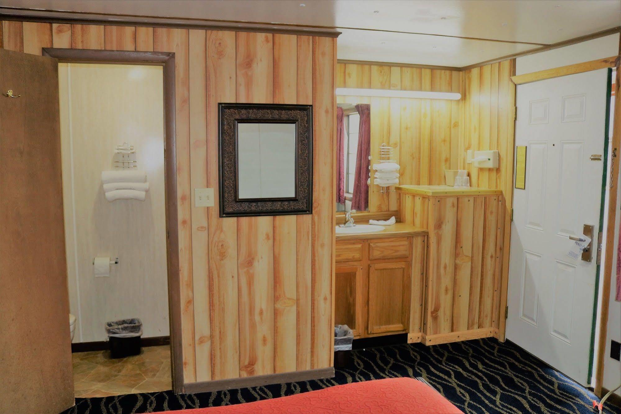 Rodeway Inn Harlan ภายนอก รูปภาพ